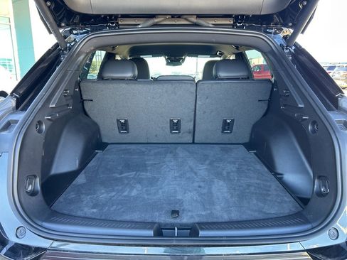 Used 2025 Chevrolet Equinox EV LT w/ Convenience Package image 7