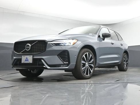 Used 2024 Volvo XC60 B5 Plus w/ Protection Package Premier AWD/4WD image 12