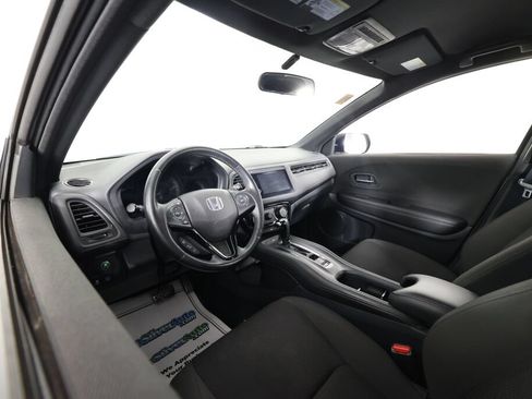 Used 2019 Honda HR-V Sport image 10