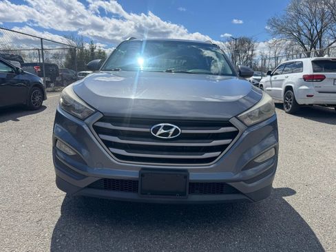 Used 2016 Hyundai Tucson SE w/ Option Group 02 image 2