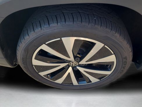 Used 2022 Volkswagen Taos SE image 9