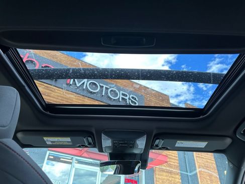Used 2021 Toyota RAV4 SE w/ Weather & Moonroof Package AWD/4WD image 27