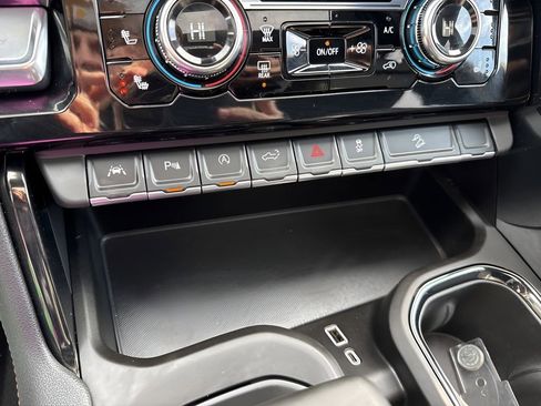 Used 2025 GMC Sierra 1500 AT4 w/ AT4 Premium Package image 30