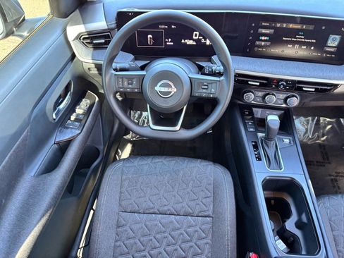 Certified 2025 Nissan Kicks SV image 13