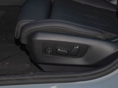 Used 2025 BMW 530i w/ M Sport Package image 29