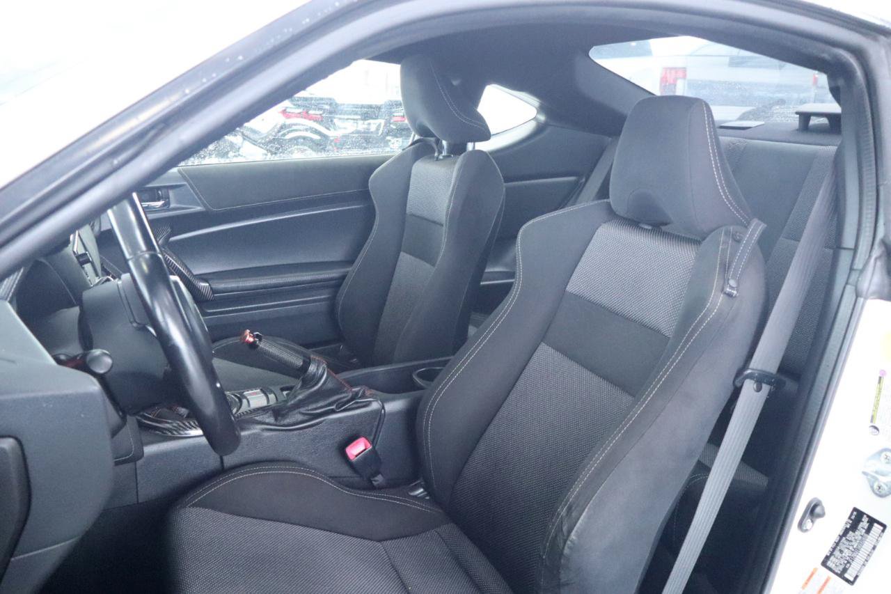 Used 2017 Toyota 86 RWD image 18