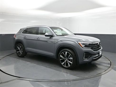 New 2026 Volkswagen Atlas Cross Sport SEL Premium R-Line image 17