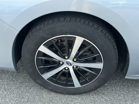 Used 2019 Subaru Impreza 2.0i Premium image 7