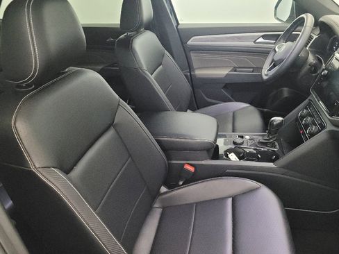 Used 2022 Volkswagen Atlas Cross Sport SE image 21