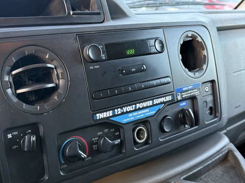 Used 2012 Ford E-450 and Econoline 450 Super Duty RWD image 20