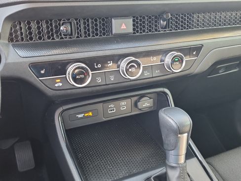 Used 2025 Honda CR-V EX image 30