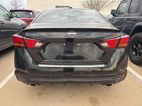 Used 2023 Nissan Altima 2.5 SR w/ SR Premium Package image 5