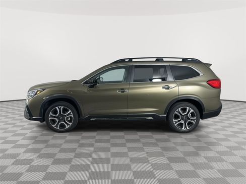 Certified 2025 Subaru Ascent Touring AWD/4WD image 4