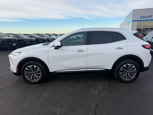 Used 2025 Buick Envision Preferred image 2