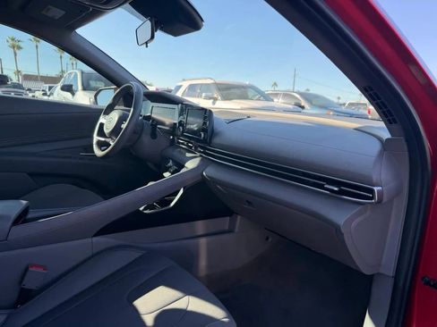 Used 2021 Hyundai Elantra SEL w/ Convenience Package FWD image 25