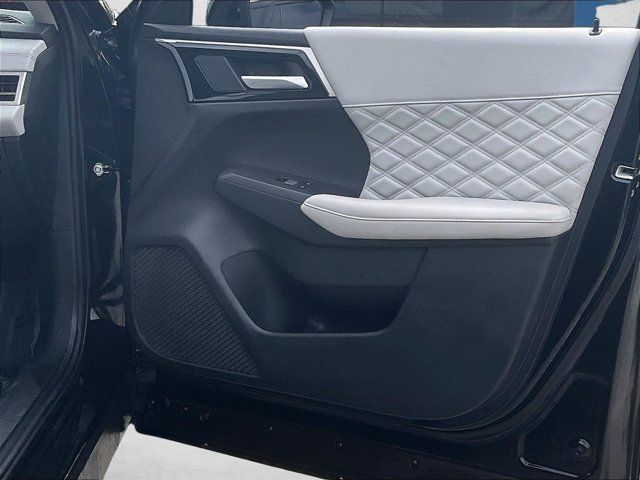Used 2024 Mitsubishi Outlander SEL FWD image 19