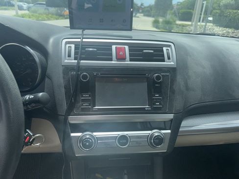 Used 2017 Subaru Outback 2.5i image 14