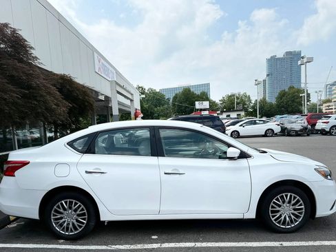 Used 2017 Nissan Sentra S FWD image 8