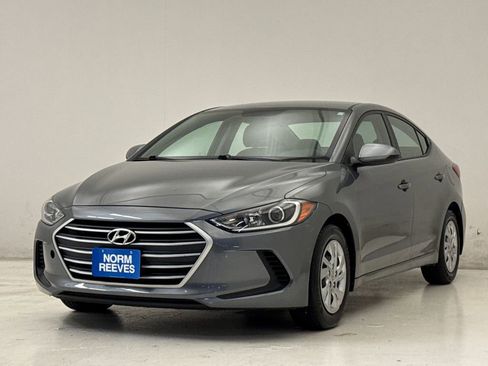 Used 2017 Hyundai Elantra SE FWD image 2