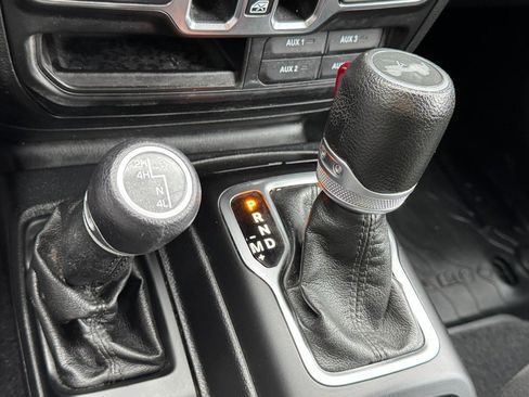 Used 2020 Jeep Wrangler Unlimited Sport AWD/4WD image 22
