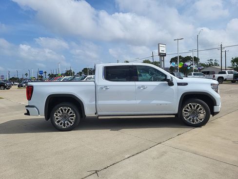 New 2026 GMC Sierra 1500 Denali Ultimate AWD/4WD image 4