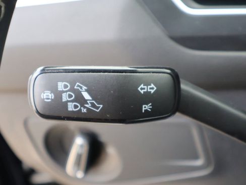 Used 2023 Volkswagen Tiguan SE R-Line FWD image 36