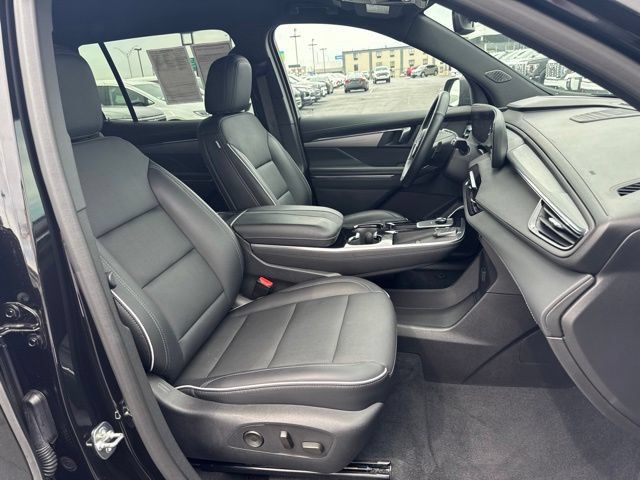 Used 2025 Buick Enclave Preferred FWD image 20