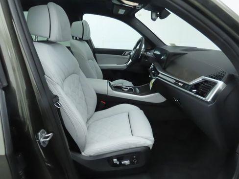 New 2026 BMW X5 sDrive40i w/ Climate Comfort Package image 21