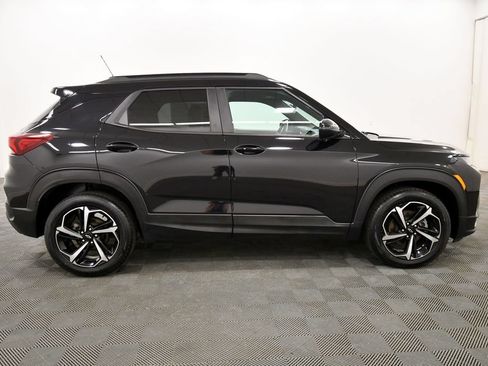 Used 2021 Chevrolet TrailBlazer RS w/ Convenience Package FWD image 9
