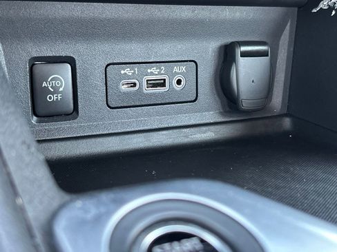 Used 2024 Nissan Sentra SV FWD image 18