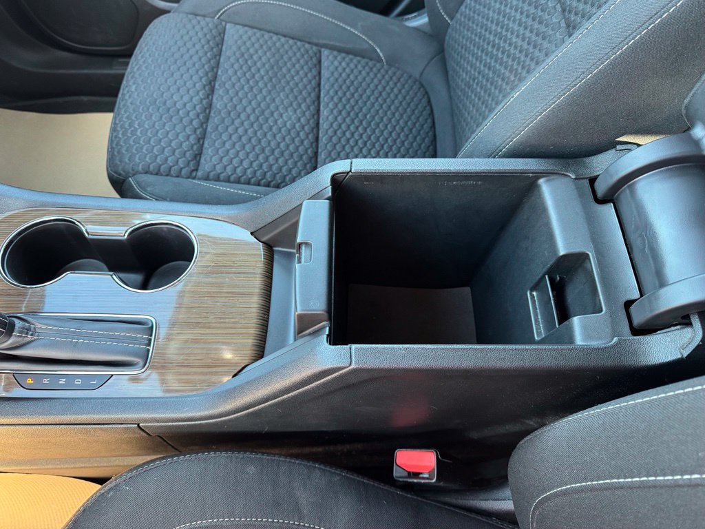 Used 2018 GMC Acadia SLE FWD image 17