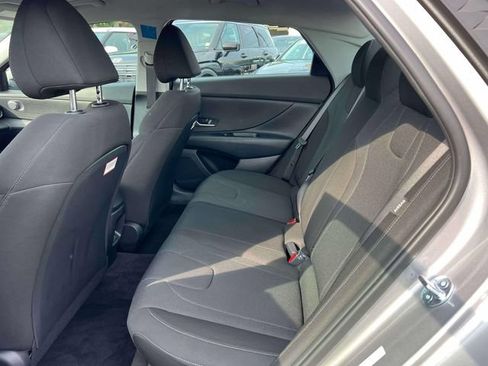 Certified 2026 Hyundai Elantra SE w/ Cargo Package FWD image 12