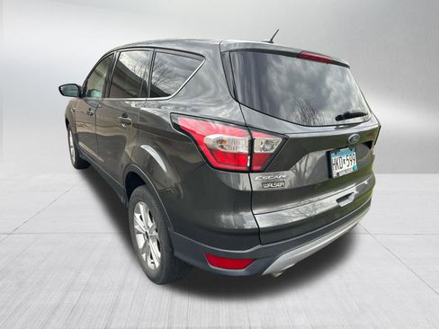 Used 2017 Ford Escape SE image 4