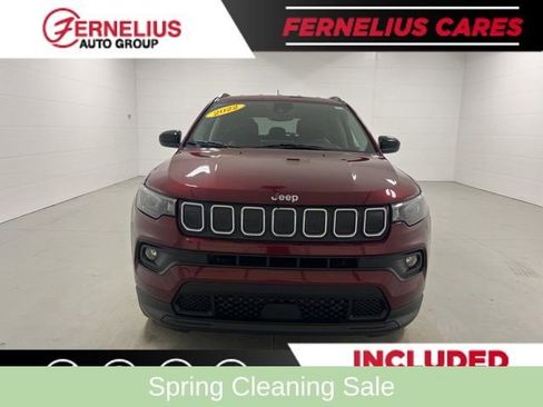 Used 2022 Jeep Compass Latitude w/ Convenience Group AWD/4WD image 2