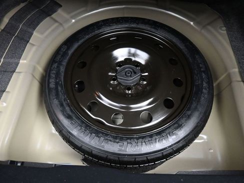 Used 2018 Ford Taurus SE image 41