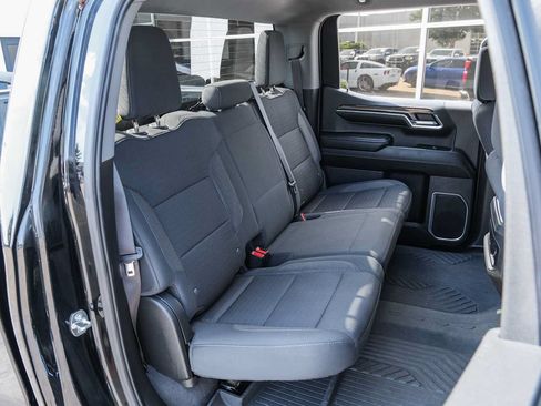 Used 2023 Chevrolet Silverado 1500 LT w/ Z71 Off-Road Package AWD/4WD image 32