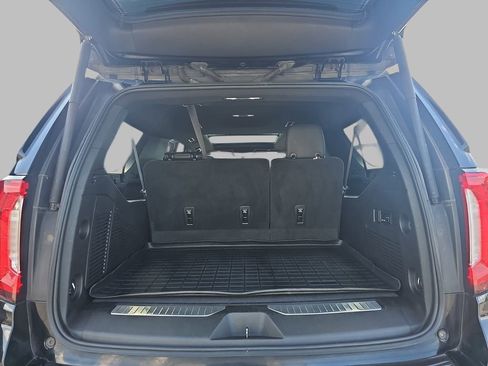 Used 2021 GMC Yukon XL Denali AWD/4WD image 15
