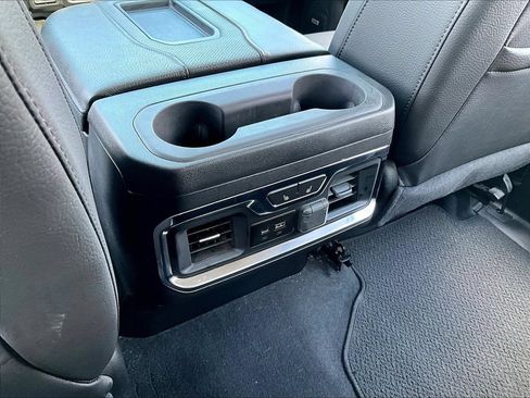 Used 2022 GMC Sierra 3500 Denali w/ Denali Ultimate Package AWD/4WD image 13