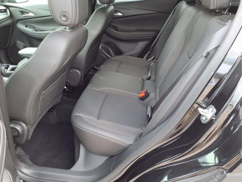 Used 2025 Buick Encore GX Preferred AWD/4WD image 22