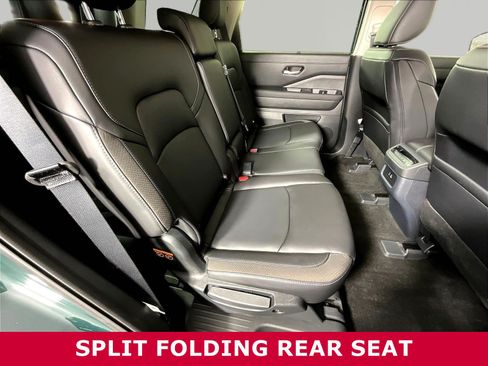 Certified 2025 Nissan Pathfinder SL FWD image 24