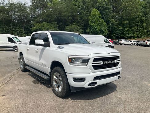 Used 2019 RAM 1500 Big Horn AWD/4WD image 3