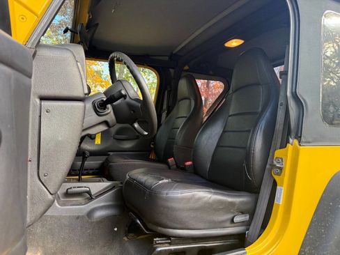 Used 2002 Jeep Wrangler SE image 16