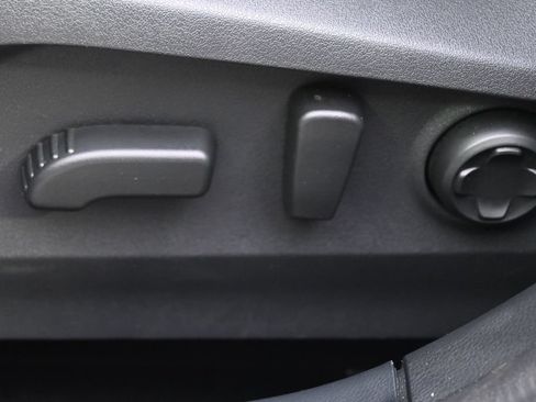 Certified 2025 Subaru Outback Limited AWD/4WD image 14