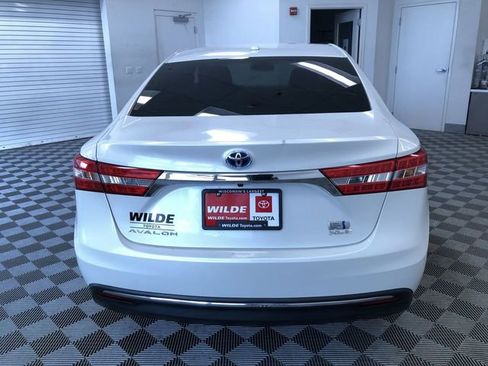 Used 2015 Toyota Avalon XLE Touring FWD image 8