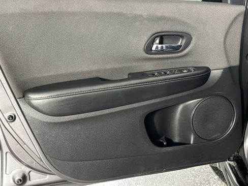 Used 2022 Honda HR-V Sport image 33