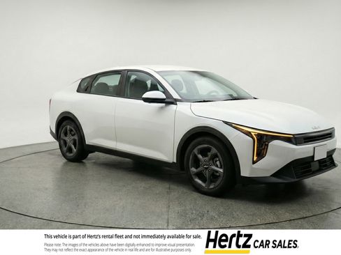 Used 2025 Kia K4 FWD image 1