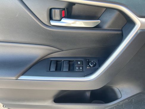 Used 2020 Toyota RAV4 XLE w/ Convenience Package AWD/4WD image 22