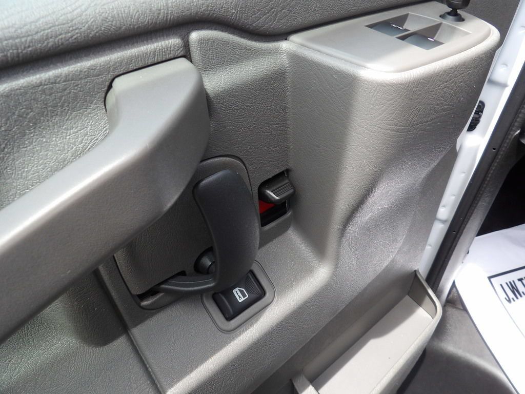 Used 2025 Chevrolet Express 2500 w/ Driver Convenience Package RWD image 15