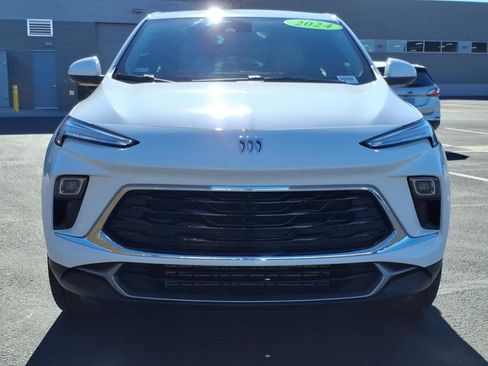 Used 2024 Buick Encore GX Preferred w/ Advanced Technology Package image 2