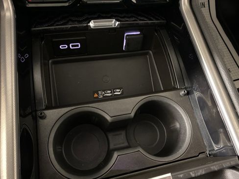 Used 2024 GMC Yukon Denali w/ Advanced Technology Package image 31